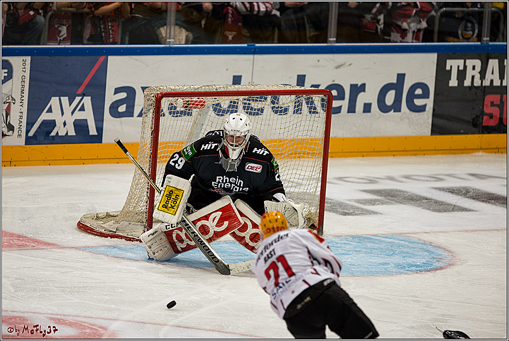 Koelner Haie - Pinguins Bremerhaven, 25.10.2016